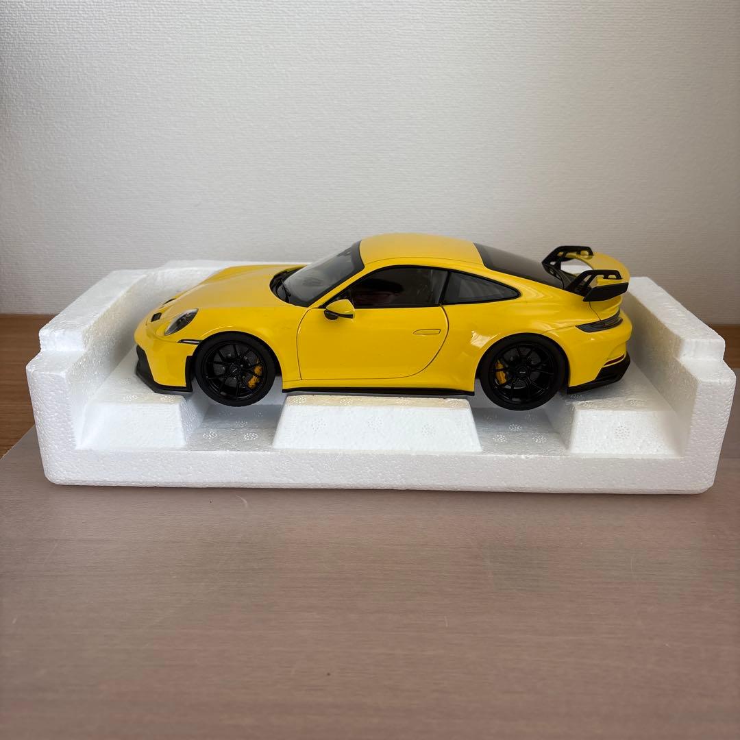 NOREV ノレブ　ポルシェ 911 GT3 ミニカー 1/18 イエロー