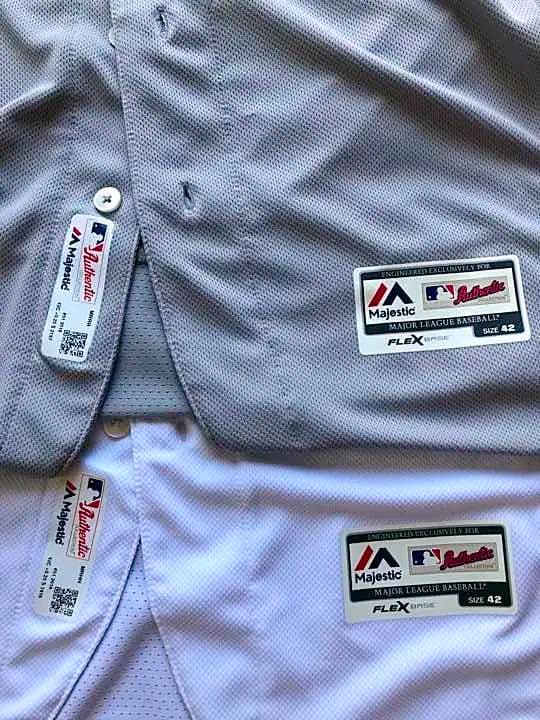 即購入 不可【選手支給品】イチロー 球団支給ゲームジャージ 2枚セット