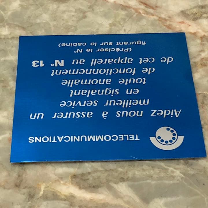 フランス　電話案内表示プレート