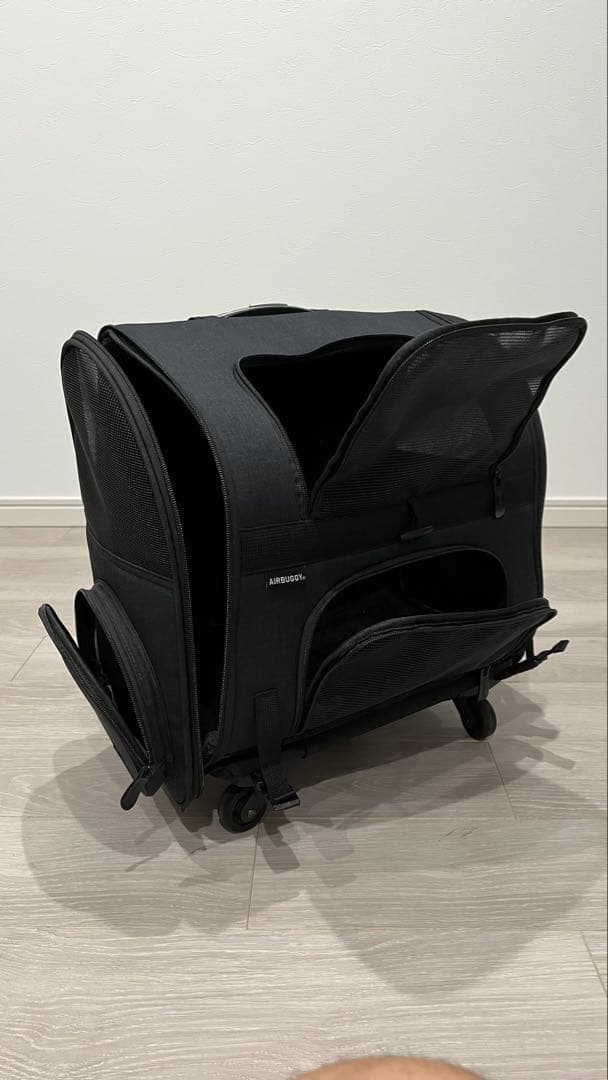 AIRBUGGY製　ブラック 中〜小型犬用 ペットキャリー