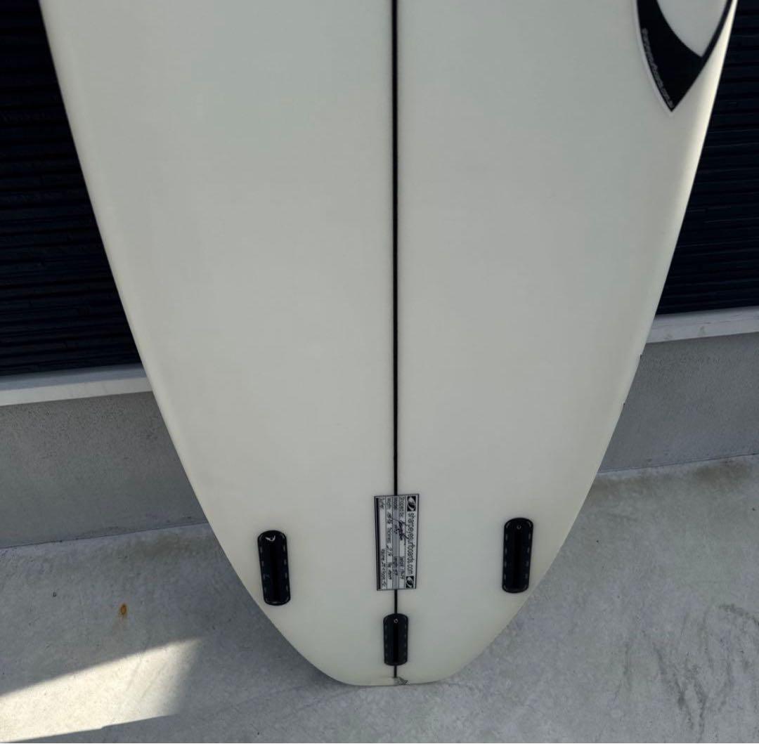 SHARP EYE シャープアイ サーフボード HT2 5′9 　ケース付き