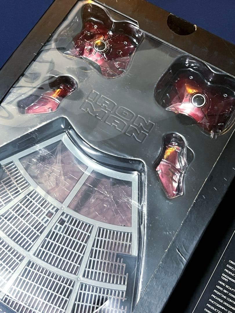 アイアンマン　マーク３（バトルダメージ版）ホットトイズ