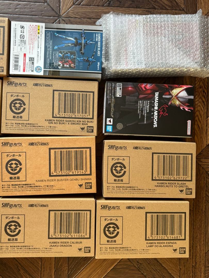 S.H.Figuarts 仮面ライダーセイバー 10聖剣セット