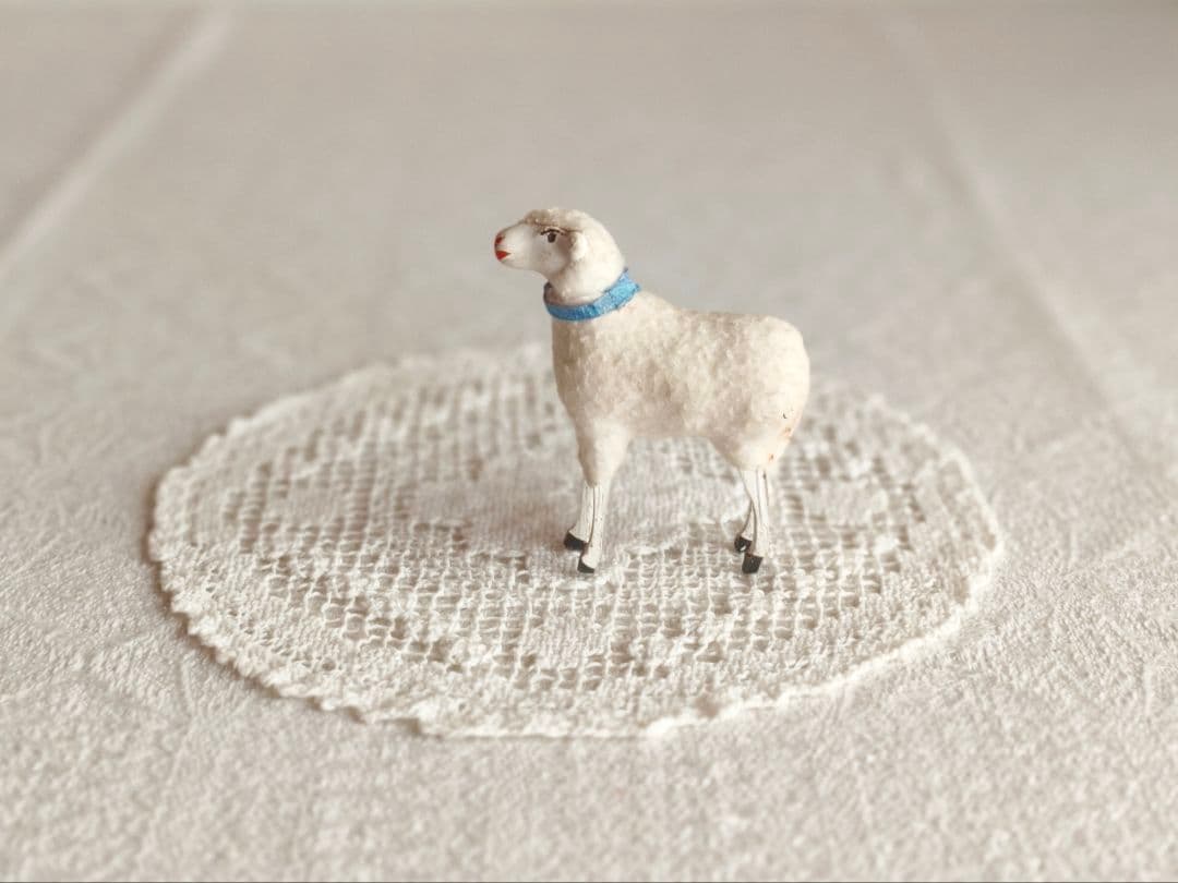 * antique sheep ✵ * 水色リボンのステキな羊さん