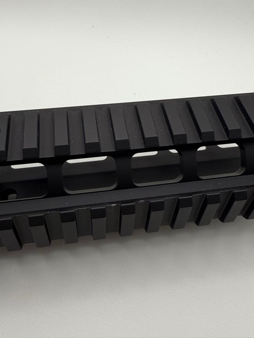 B&T製　MP5A3、A4、A5用実物レールハンドガード（箱付き）