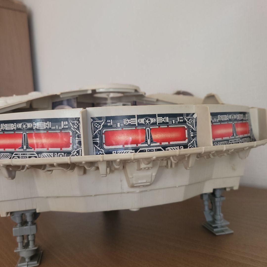 スター・ウォーズ ミレニアム・ファルコン スペースシップ