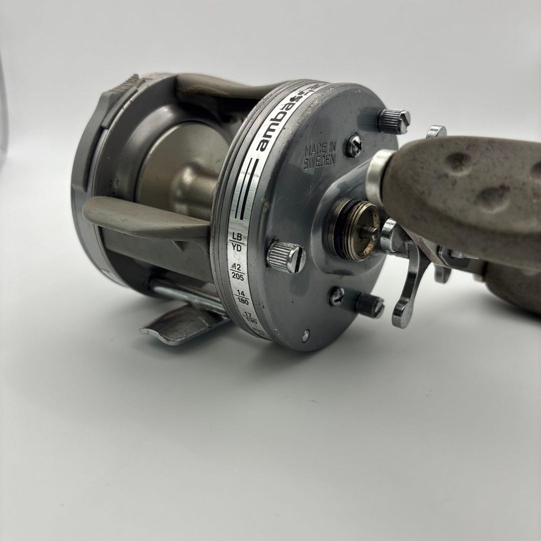 ジャンク ABU 5600C 割れ 部品欠損 あり