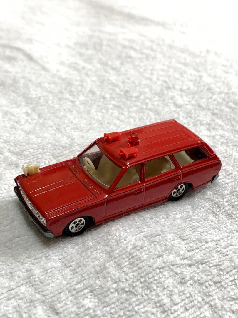 トミカ セドリック ファイアチーフカー【黒箱・日本製】