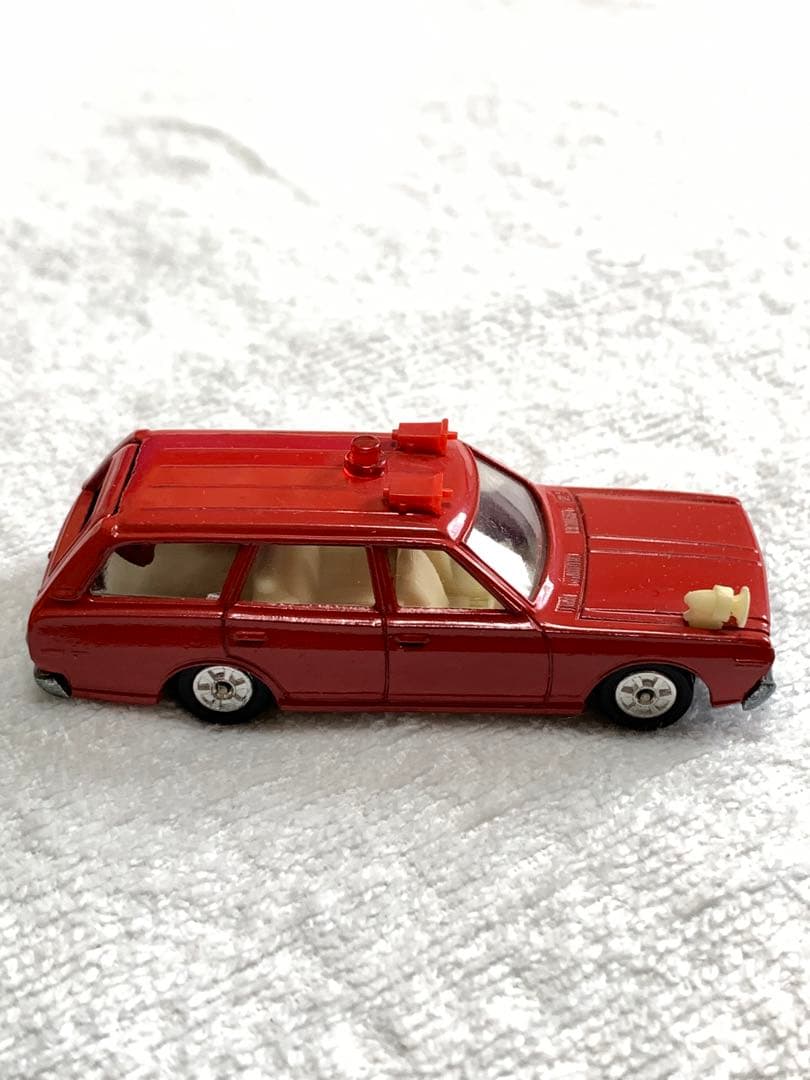 トミカ セドリック ファイアチーフカー【黒箱・日本製】