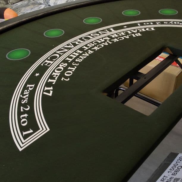 blackjack pays 3to2　ポーカー　テーブル　ブラックジャック