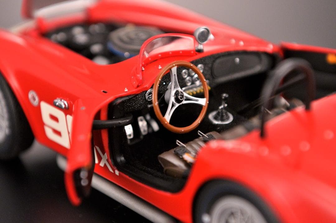 EXTO Cobra260 　(red)　 　　1/18サイズ