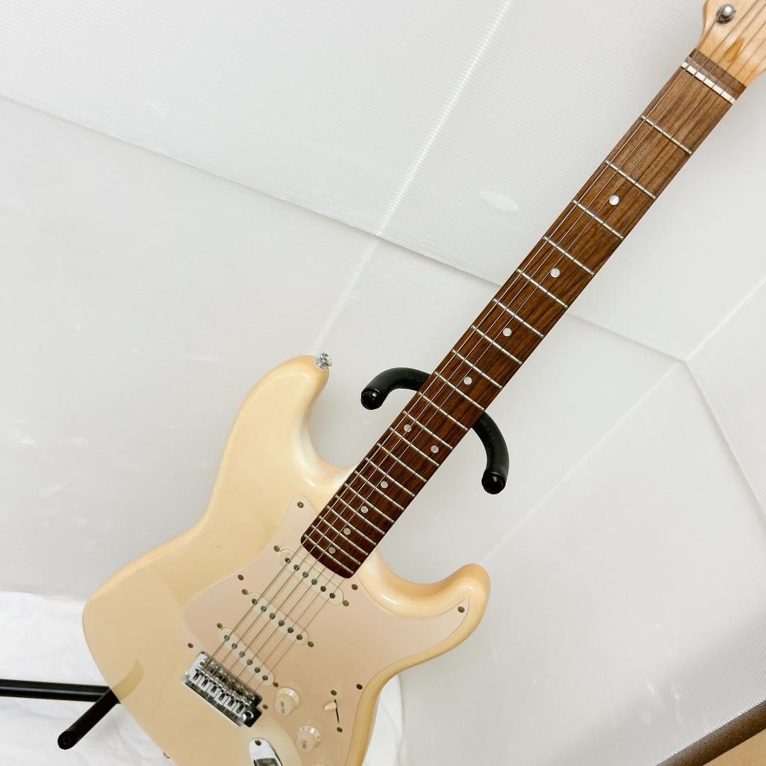 美品 Squier スクワイヤー ストラトキャスター Bullet 訳あり特価