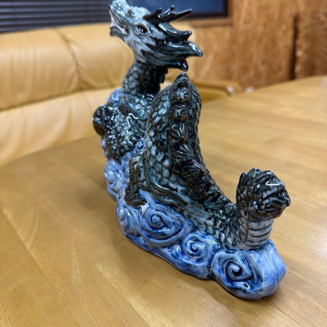 ドラゴン陶器 黒青釉薬仕上げ 約30cm