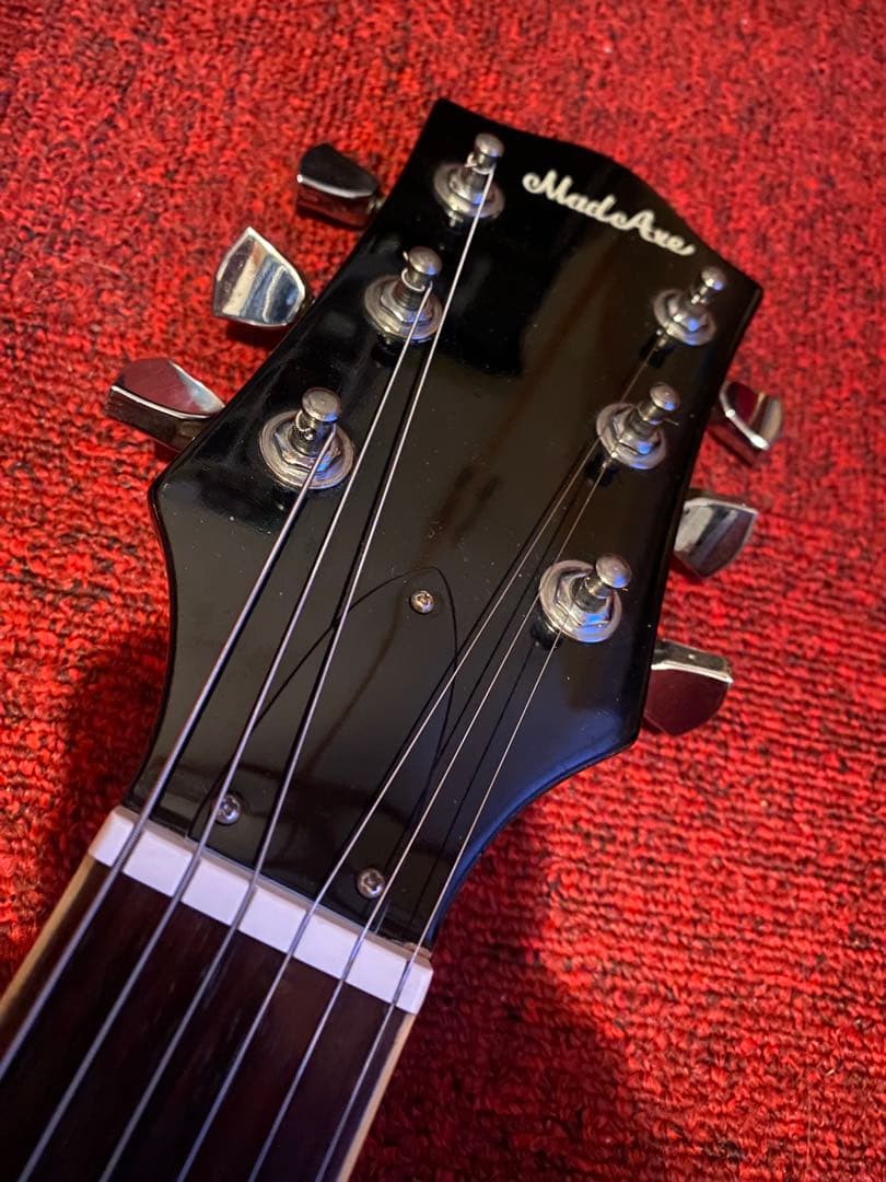 レスポールタイプエレキギター Mad Axe