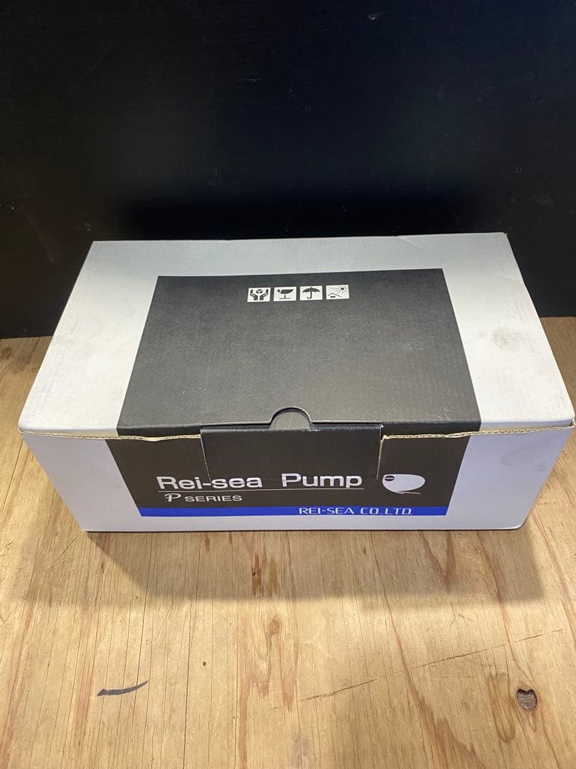 【新品未使用品】レイシー 縦型水槽用ポンプ P-112S
