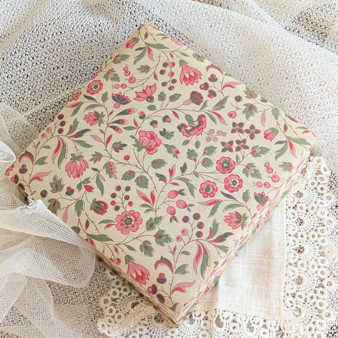 カルトナージュBOXに布花ぎっしりセット フランス製アンティーク