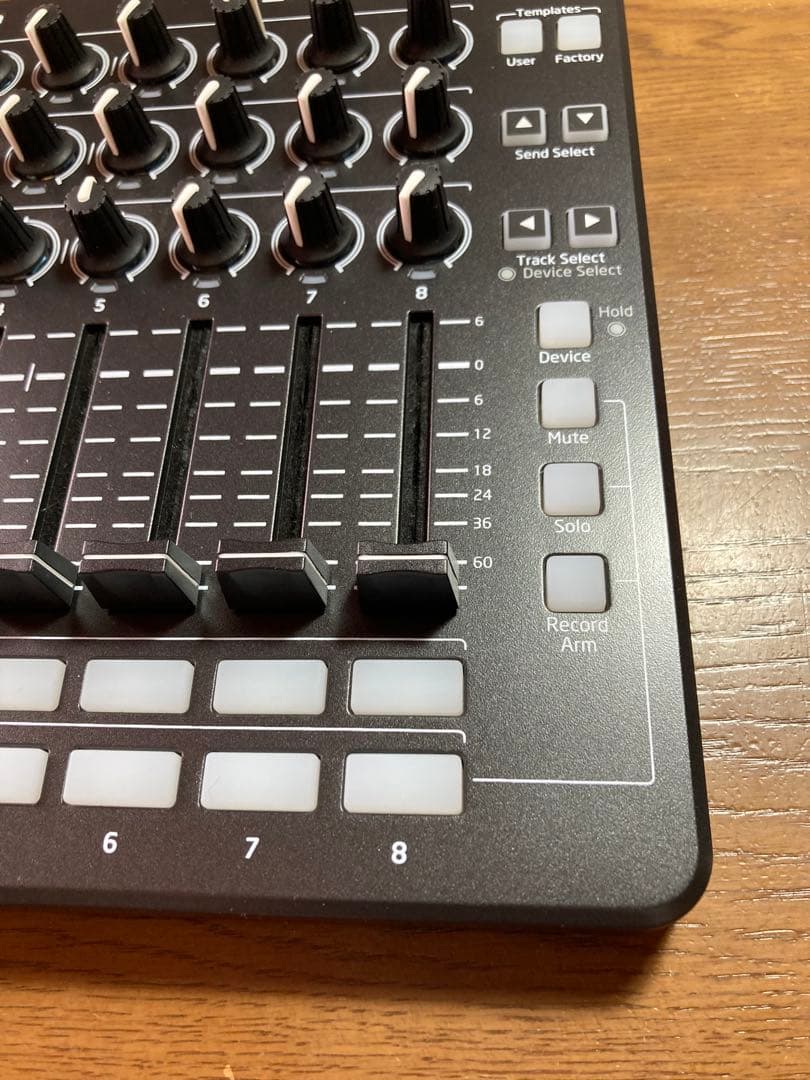 美品 Novation Launch Control XL MK2