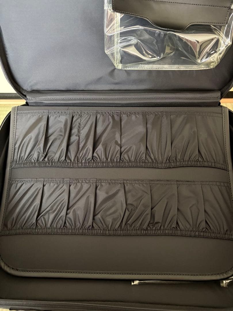 アディダス　FBメディカルケース