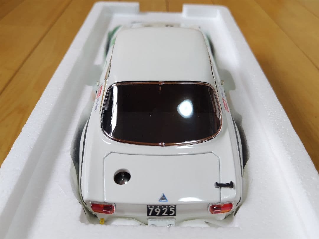 MINICHAMPS「ALFA ROMEO GTA 1300 JUNIOR 」