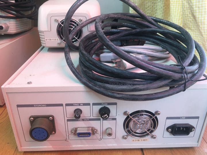 キセノンランプフラッシャーとIRストロボ装置
