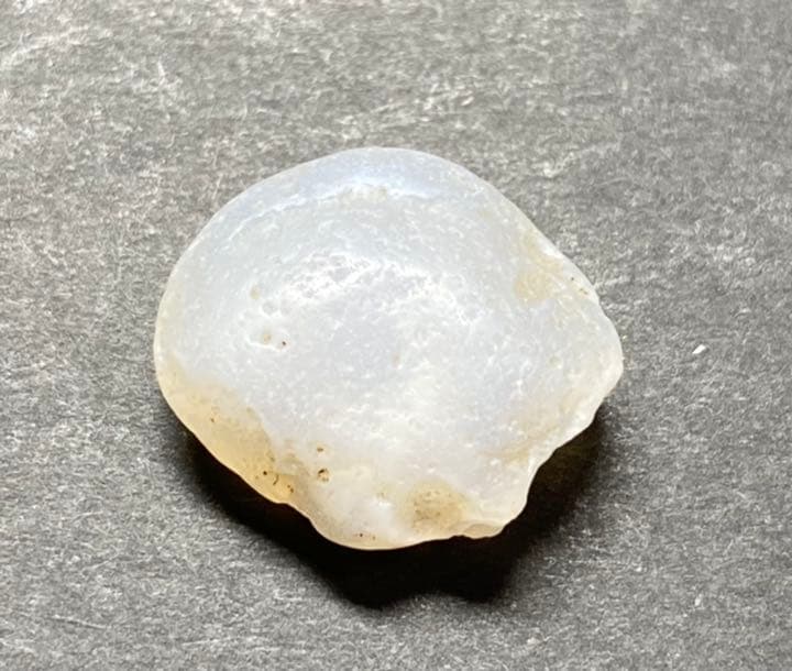 京都府産　髑髏石　しゃれこうべ　ドクロ　瑪瑙　国産鉱物　標本　原石