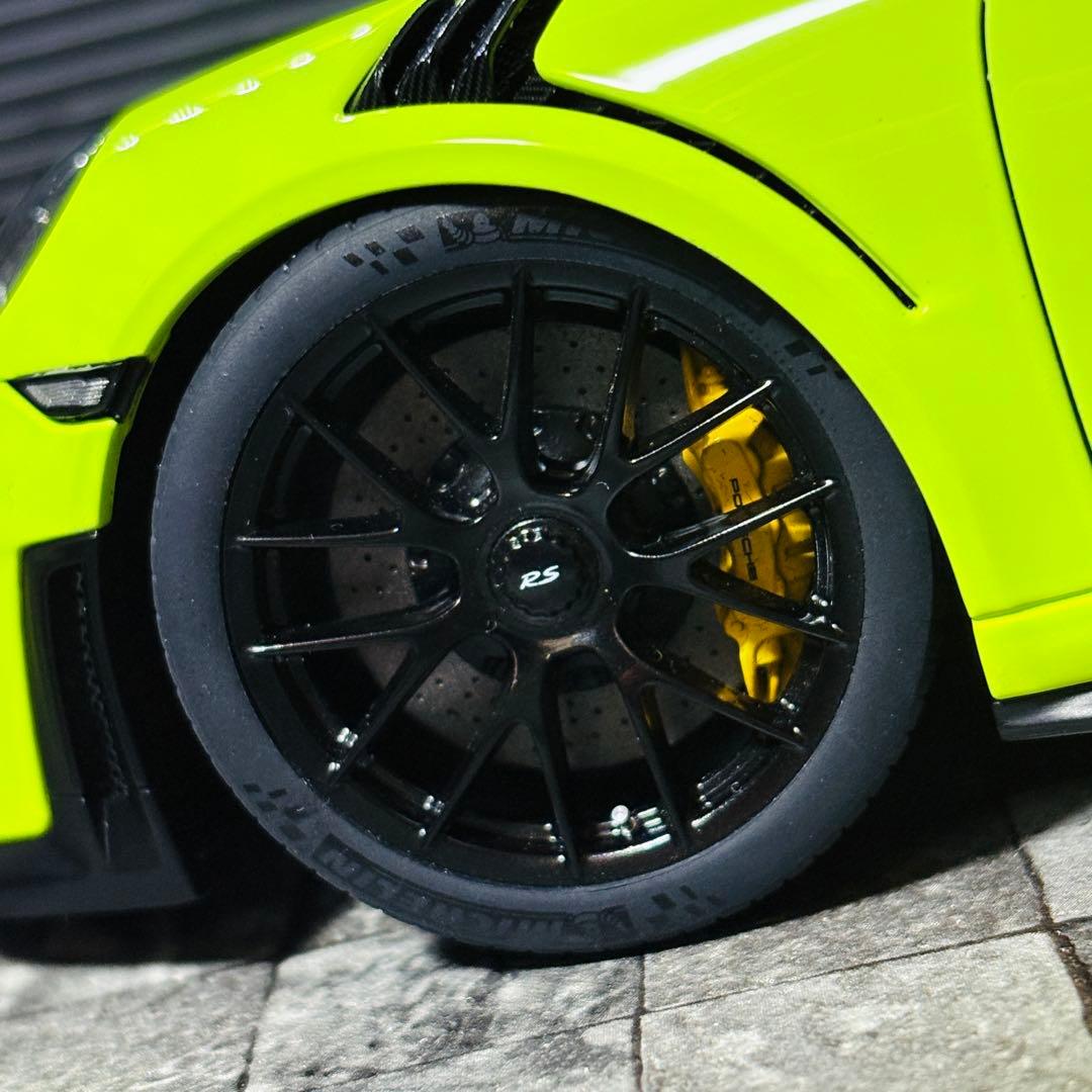 1/18 AUTOart ポルシェ 911 GT2 RS ヴァイザッハPKG