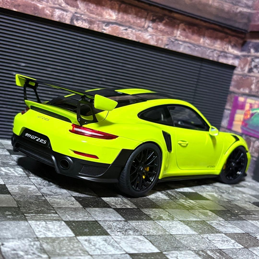 1/18 AUTOart ポルシェ 911 GT2 RS ヴァイザッハPKG