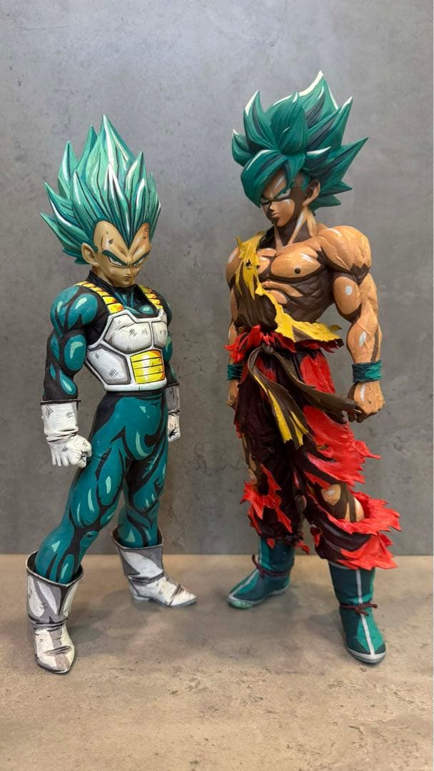 ドラゴンボールベジータ と孫悟空フィギュア 2体セット緑