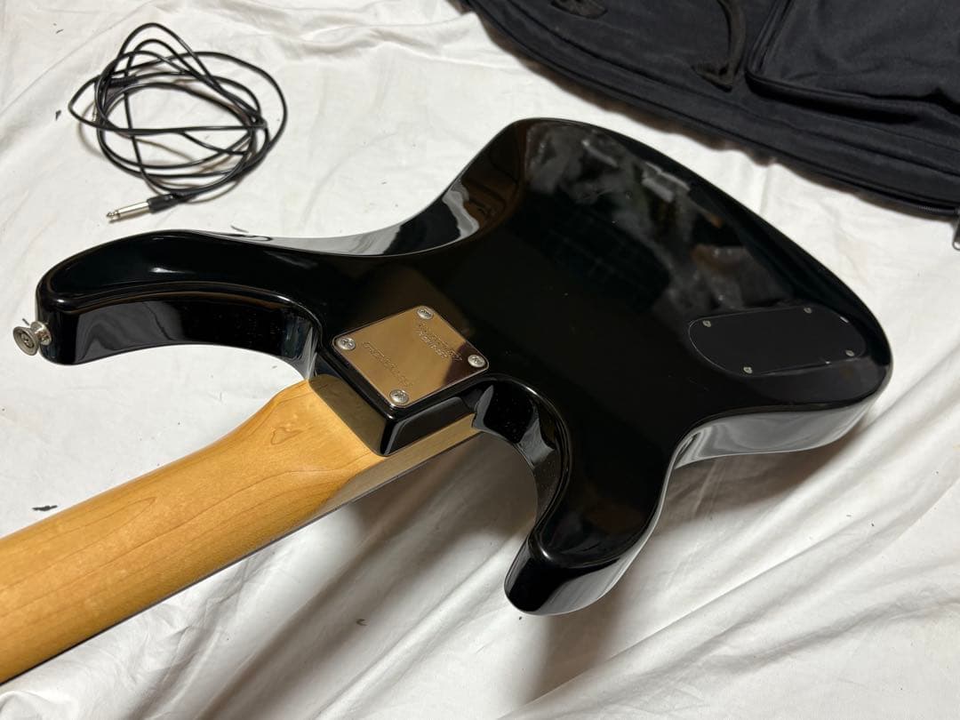 Fernandes エレキベース　ソフトケース付き　良品1905-02-1