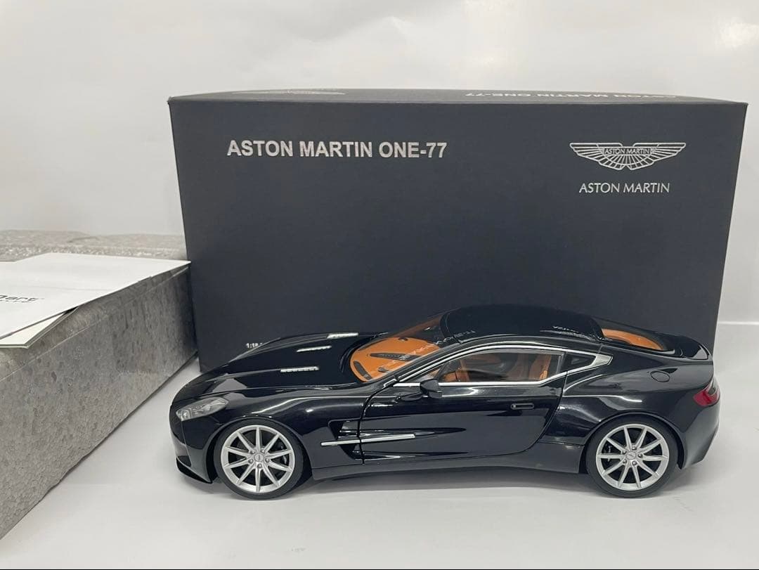 autoart オートアートAston Martin One-77 1/18