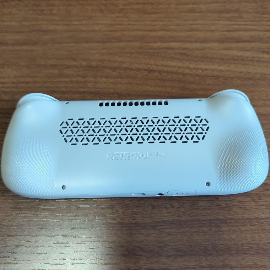 RETROID Pocket 5 16Bitカラー 本体（箱無し）