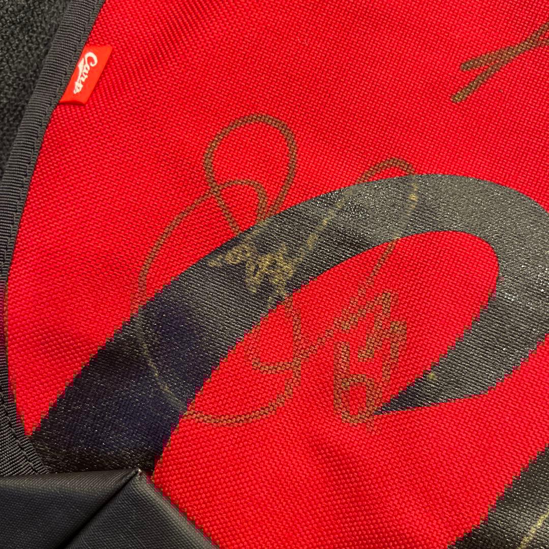 広島東洋カープ　選手直筆サイン入り　メッセンジャーバッグ 赤黒