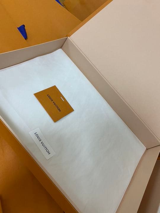 ルイヴィトン　マグネット式　空箱　紙袋　メッセージカードショッパー　プレゼント