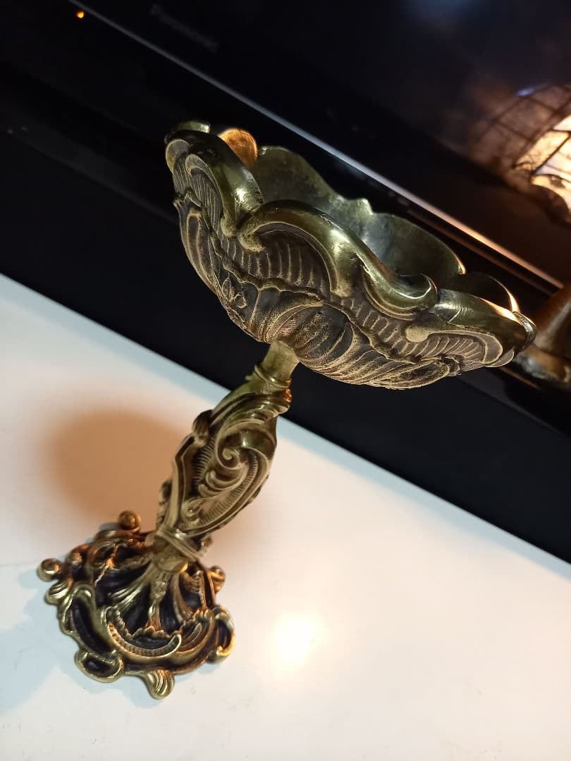 イタリア製　アンティーク　バロック　テーブル　トレー　重厚　無垢　真鍮製