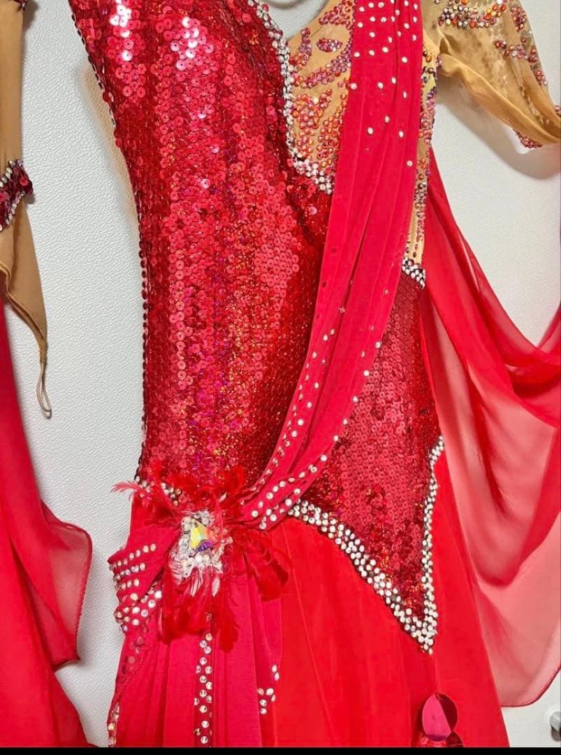 【美品】スタンダードドレス　社交ダンスドレス Mサイズ　✴︎価格交渉可　赤