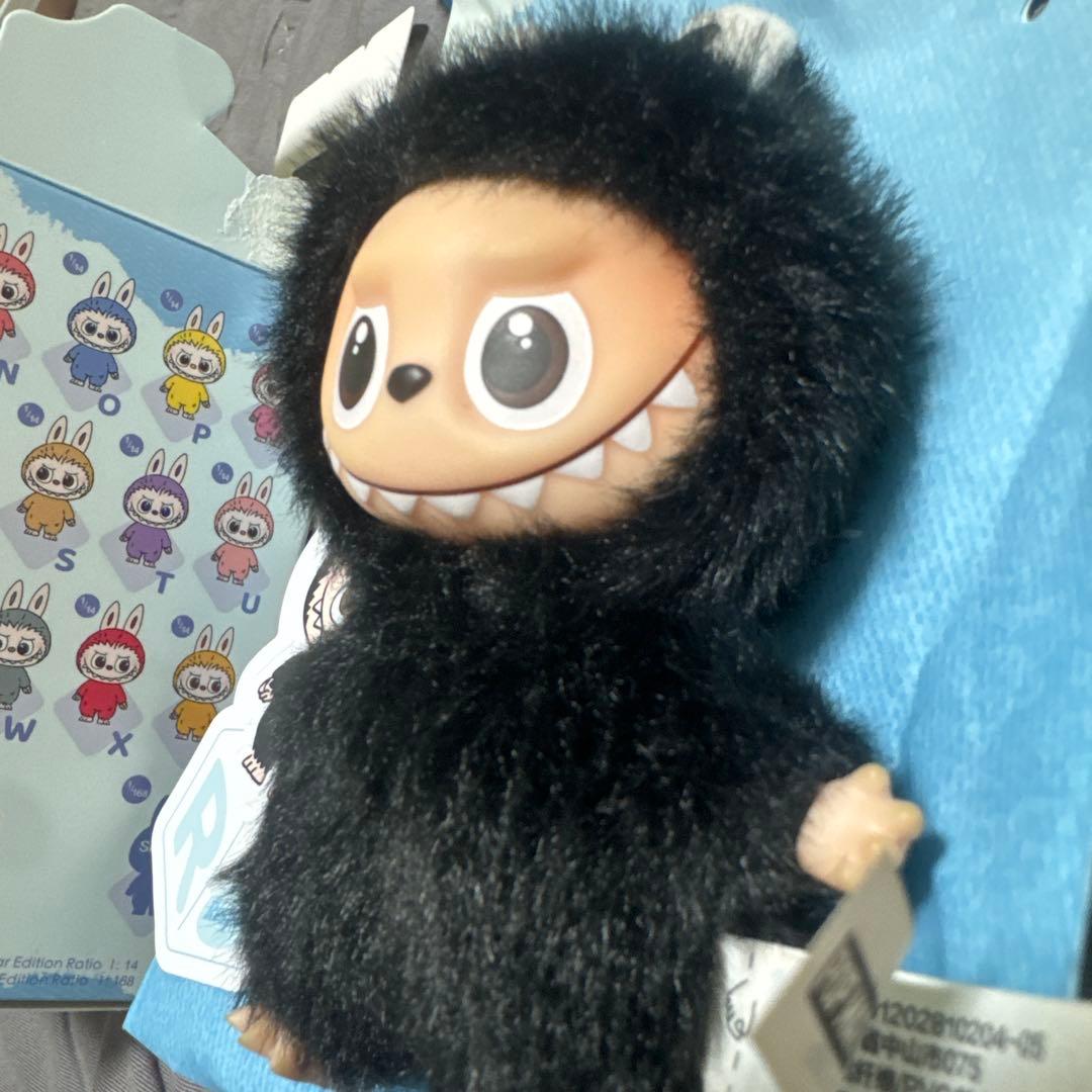 POPMART PIN FOR LOVE ぬいぐるみ ラブブ イニシャル　R r