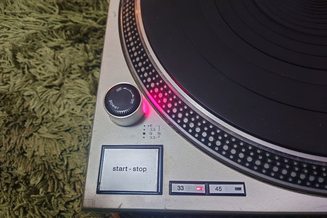 Technics SL-1200 MK3Dターンテーブル