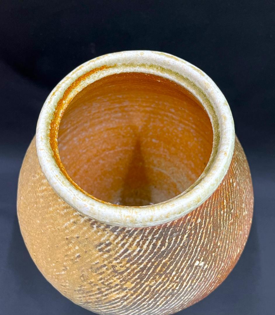 島岡達三　灰被象嵌縄文壺