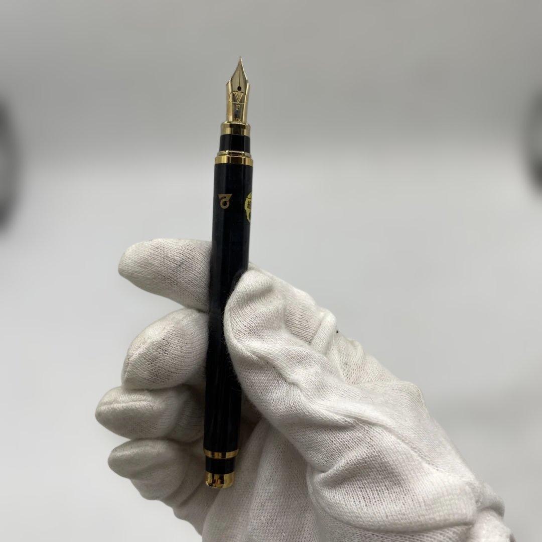 バレンチノ ガラヴァーニ（Valentino Garavani）万年筆