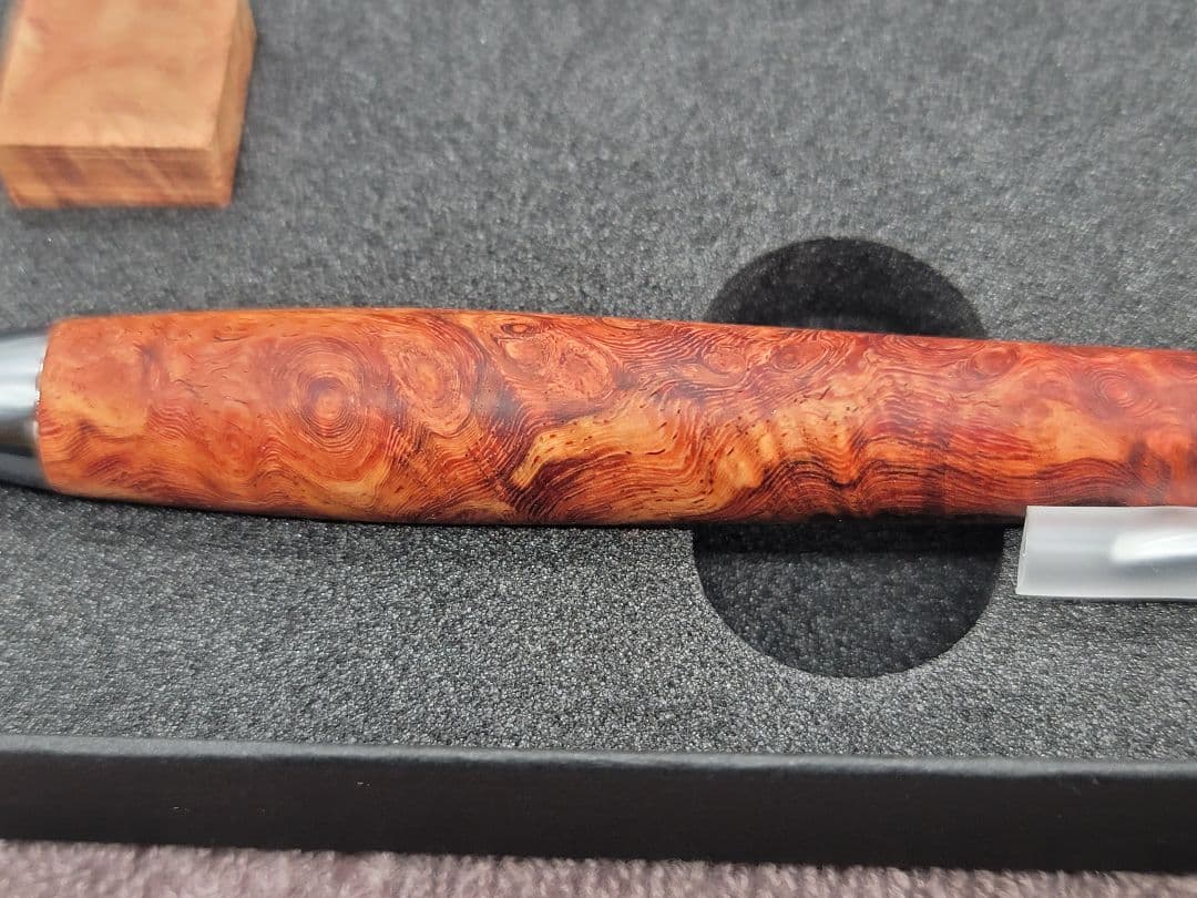 新品　こぶた工房　極上花梨瘤　赤青　シャープペンシル0.5ミリ