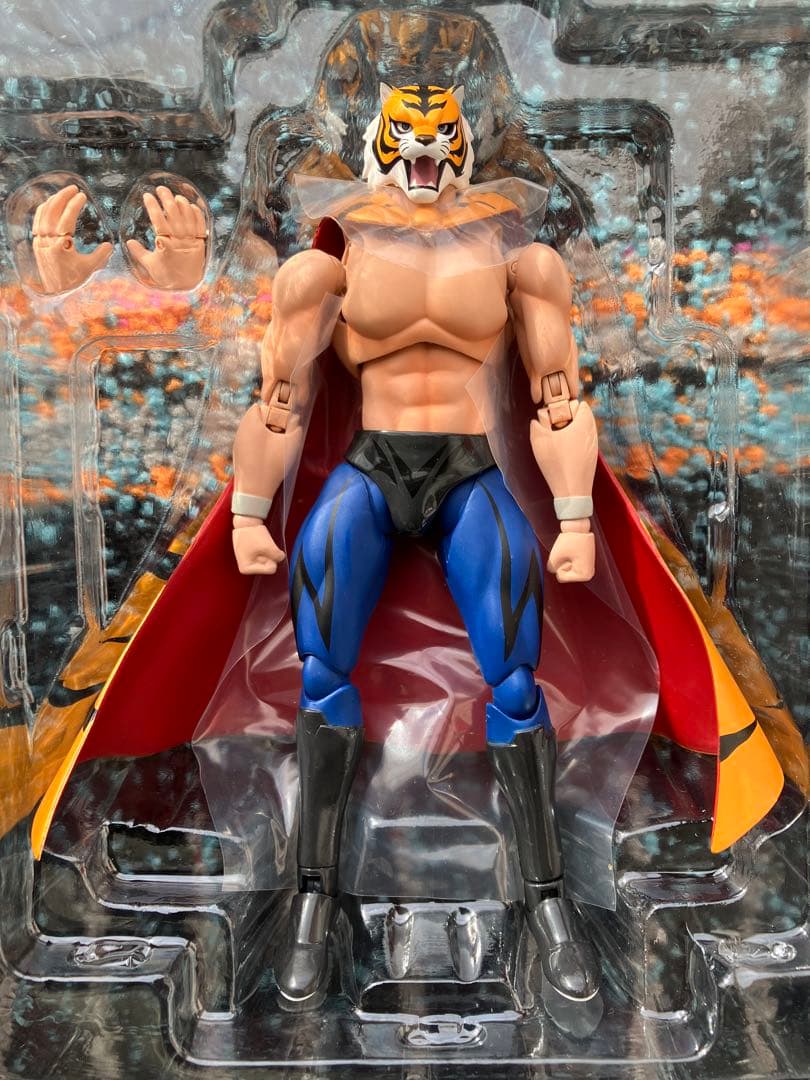 フィギュアーツ　タイガーマスク プロレスフィギュア　　S.H.Figuarts