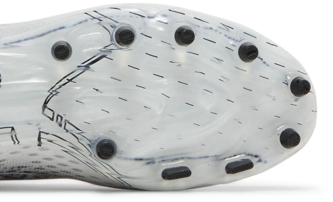 アンダーアーマー 28 スポットライト アメフト スパイク シューズ 黒 靴 m