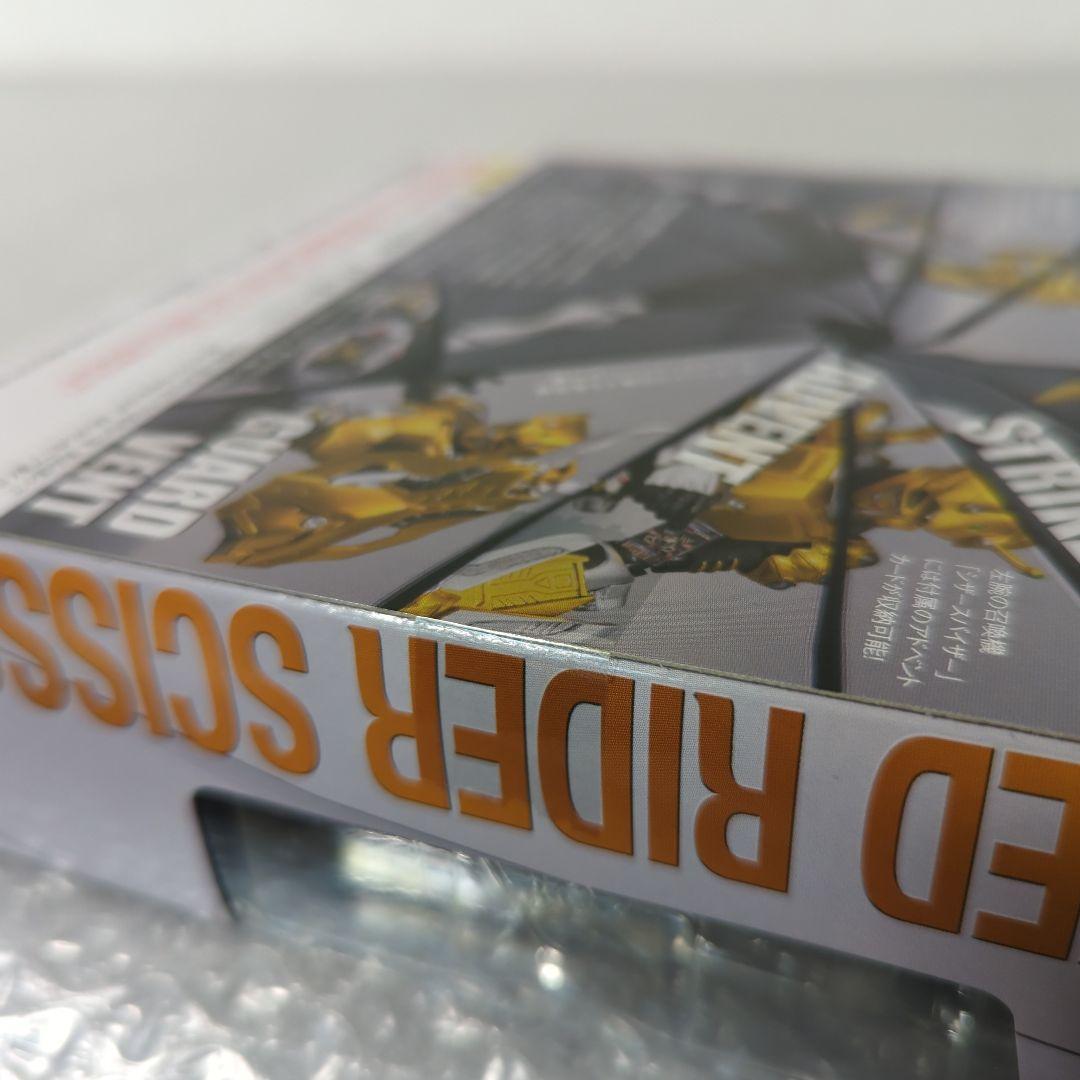 【希少・未開封品】S.H.フィギュアーツ 仮面ライダーシザース 龍騎 フィギュア