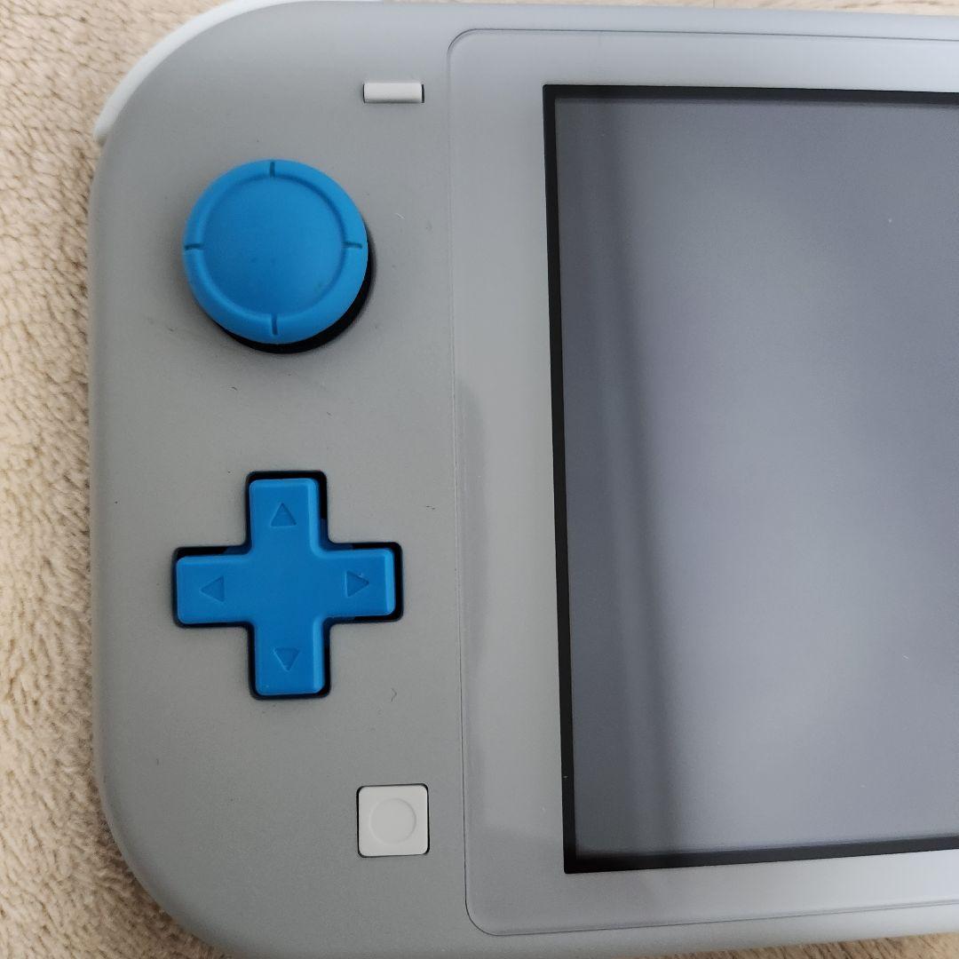 美品　Nintendo Switch Lite ポケモンデザイン