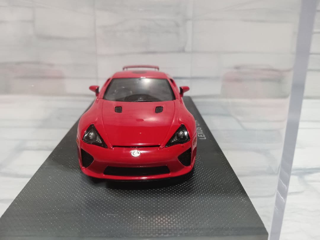 1/43 エブロ　レジンモデル　レクサス　LFA　ミニカー　レッド