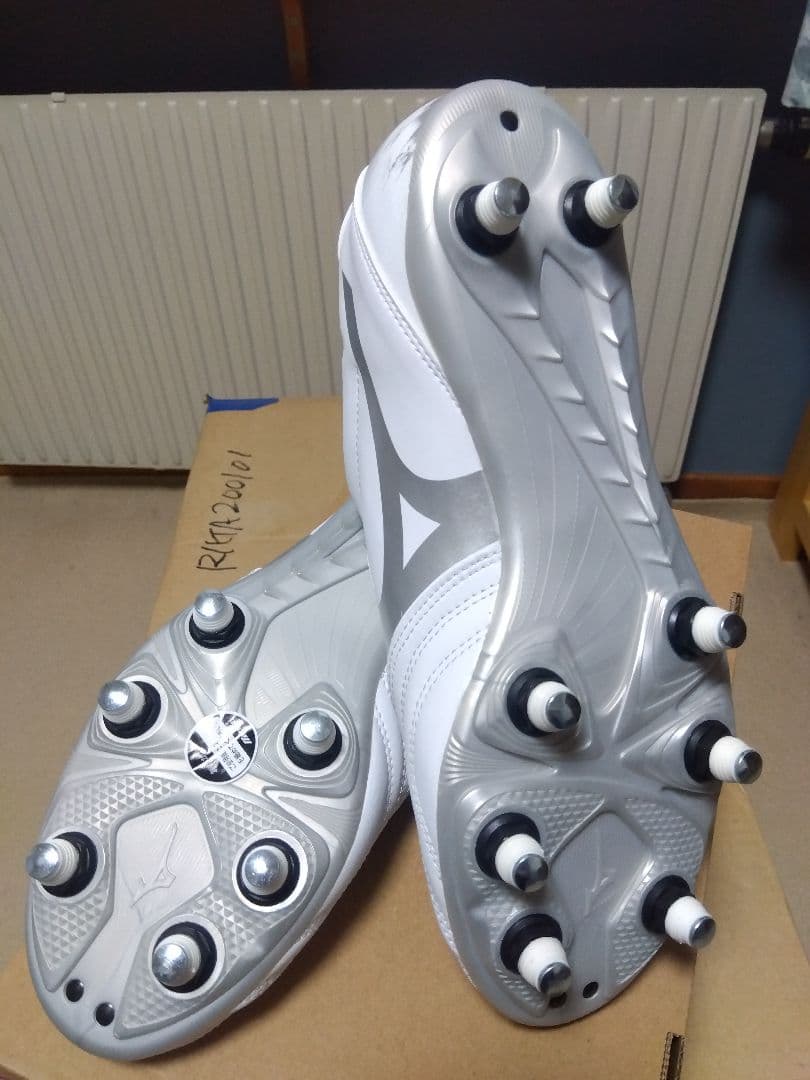 ラグビースパイク／28.0／白×シルバー／R1GA230003／新品・未使用品