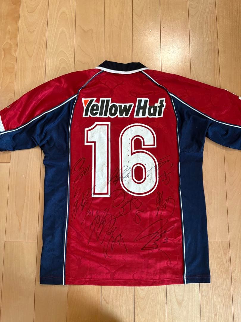 鹿島アントラーズ　本山雅志選手　ユニフォーム　複数選手のサイン入り