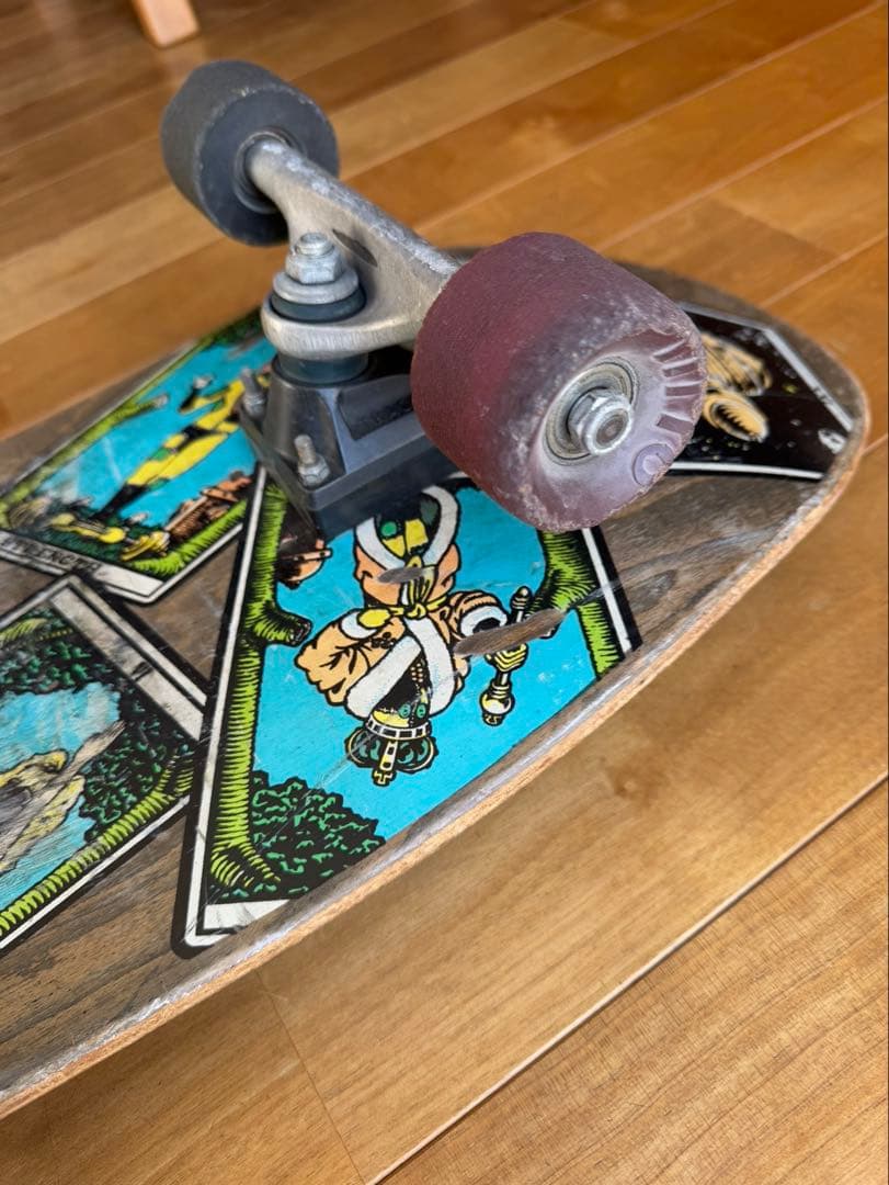 レイバービー タロット カード スケートボード