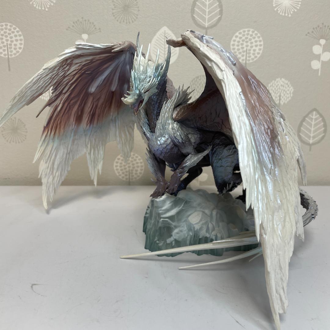 イヴェルカーナ フィギュア 一番くじA賞 モンスターハンター アイスボーン