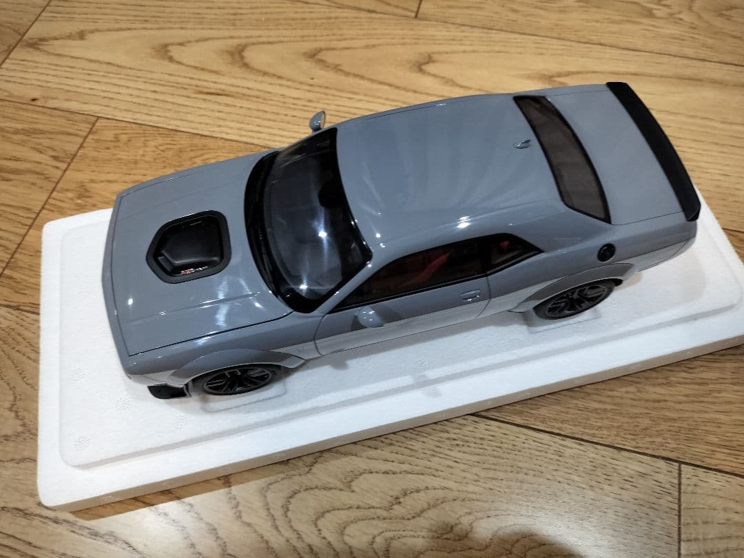 オートアート ダッジチャレンジャー